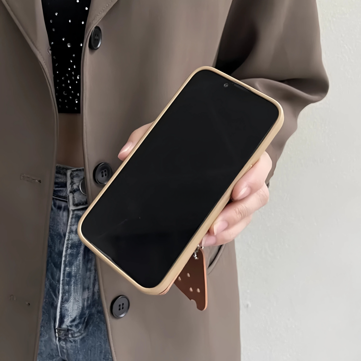 チーズがとろけちゃう♪肩掛け可愛いiPhoneケース